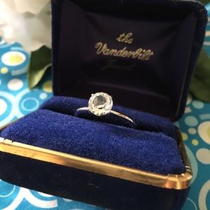 🌷4/$15❣️SPECIAL PRICE- “The Vanderbilt Jewel” Reproduction. Box is shopworn